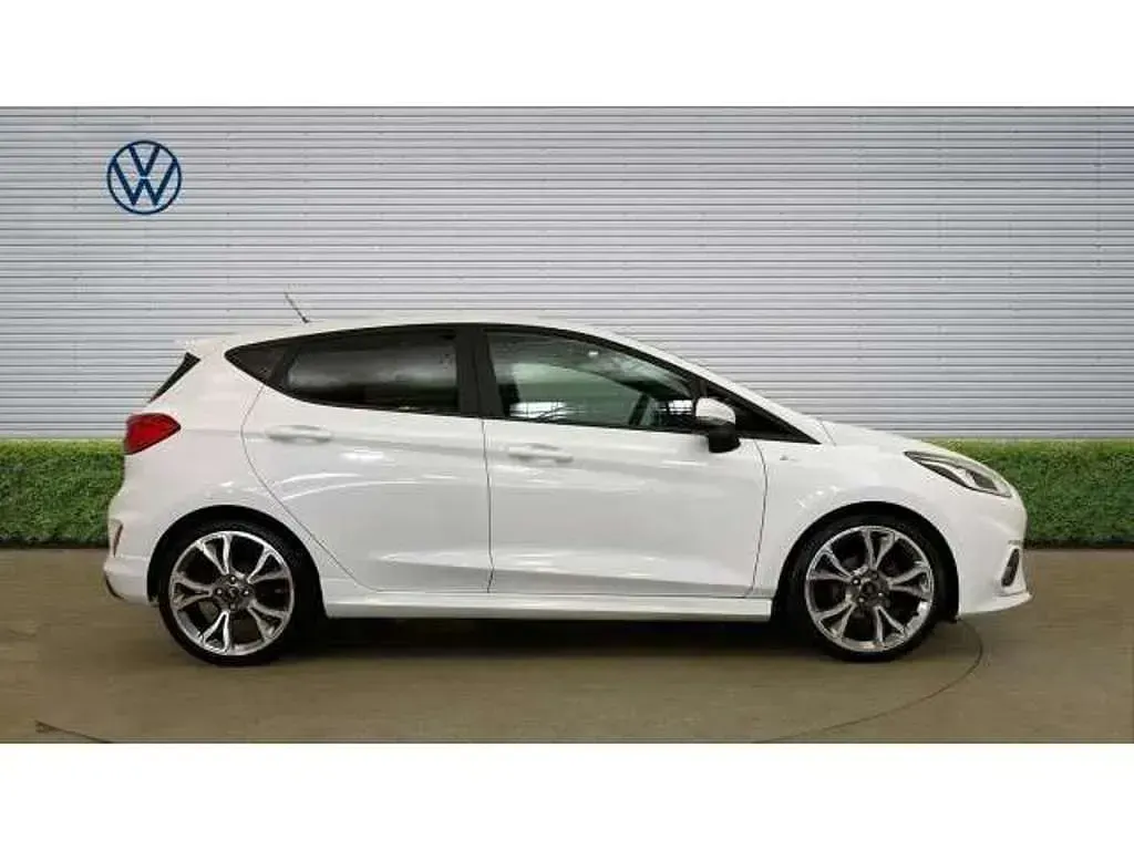 Used Ford Fiesta ST-Line X 125 HP (91 kW) 2021 White Hatchback