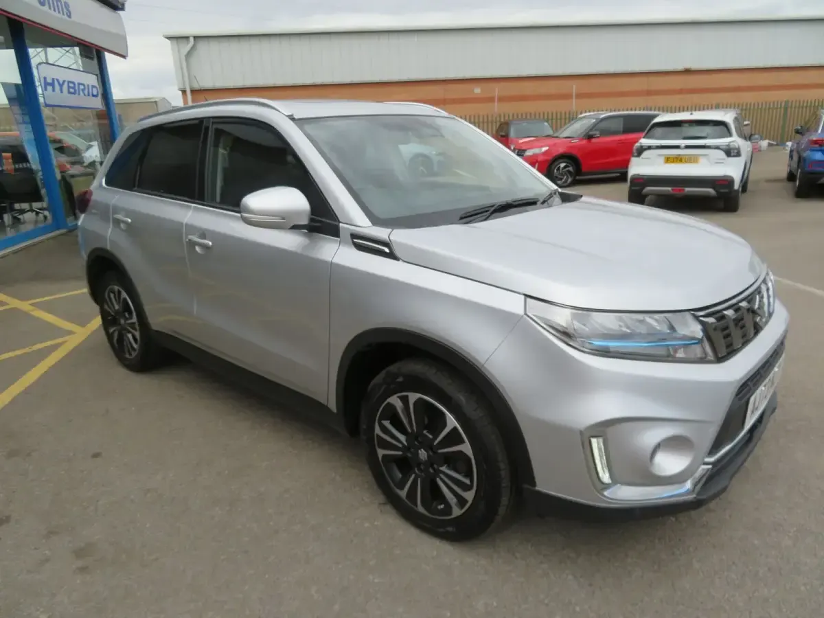 Used Suzuki Vitara SZ5 129 HP (94 kW) 2023 Silver SUV