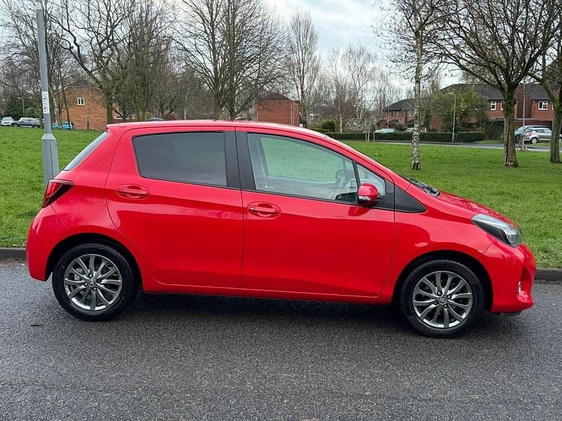 Used Toyota Yaris 2016 Red Hatchback