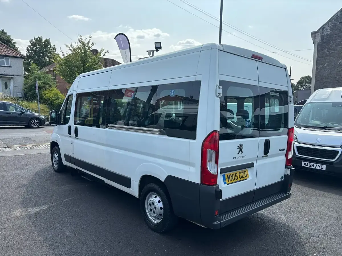 Used Peugeot Boxer 130 HP (95 kW) 2015 White Van
