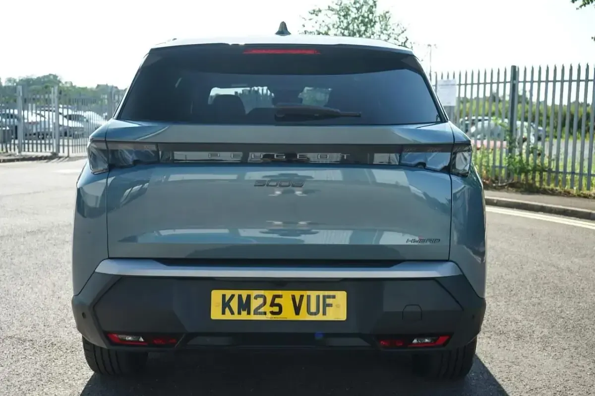 Used Peugeot 5008 GT 134 HP (98 kW) 2025 Blue SUV