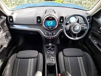 Used Mini Cooper S Classic 192 HP (141 kW) 2019 Blue Hatchback