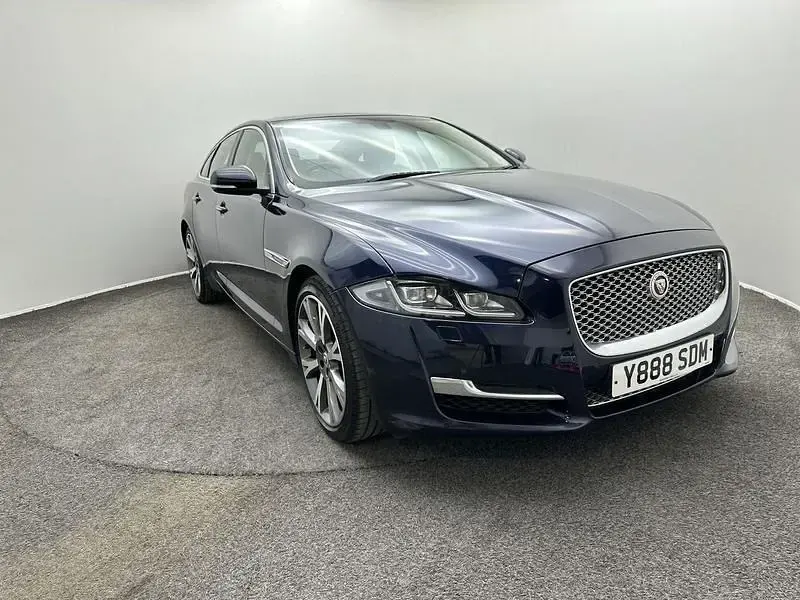 Usado Jaguar XJ Portfolio 300 HP (220 kW) 2016 Azul Sedan