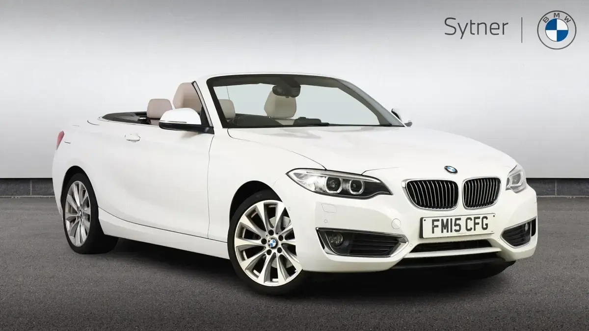 Used BMW 220 Luxury Line 187 HP (137 kW) 2015 White Cabriolet