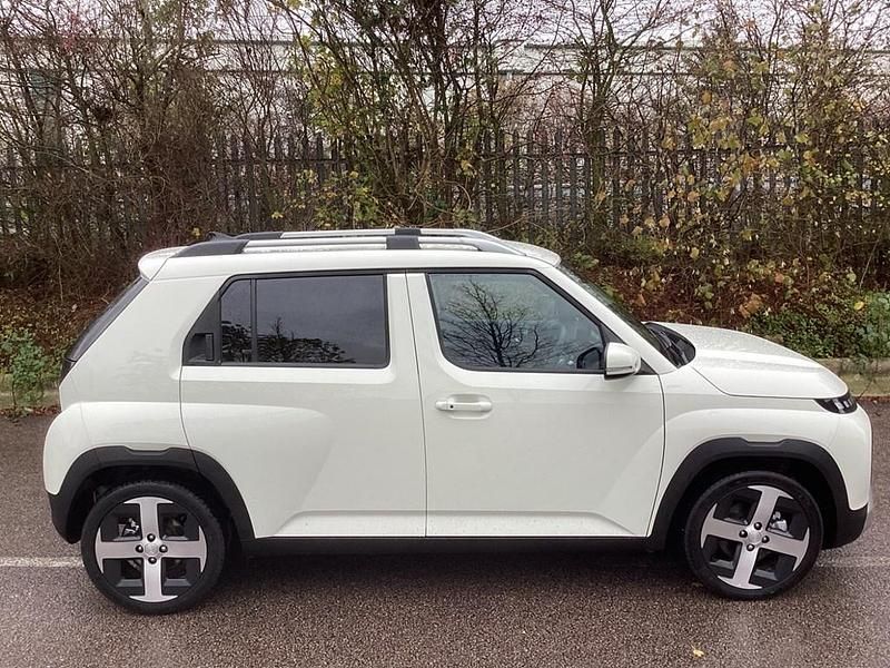 New Hyundai Inster 85 kW (116 HP) 2025 Cream Hatchback