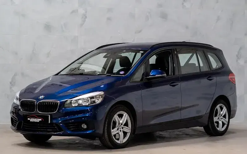 Used BMW 220 Sport Line 192 HP (141 kW) 2017 Blue Estate