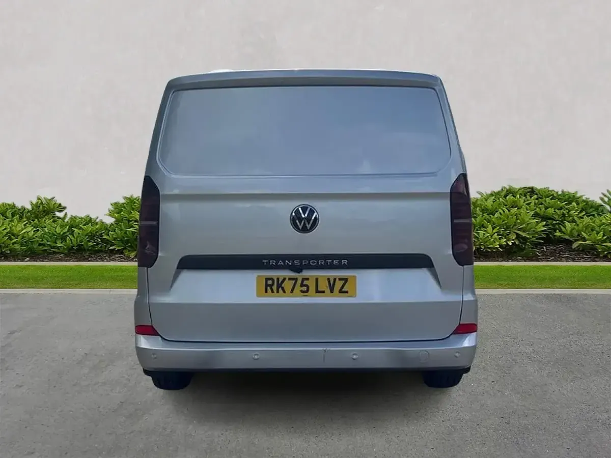 Used VW T7 Pro 150 HP (110 kW) 2025 Grey Van
