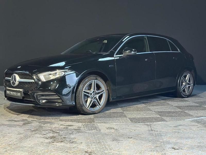 Begagnad Mercedes A250 Executive 2020 Svart Halvkombi