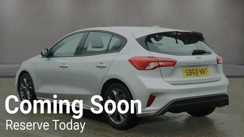 Used Ford Focus ST-Line 120 HP (88 kW) 2019 Silver Hatchback