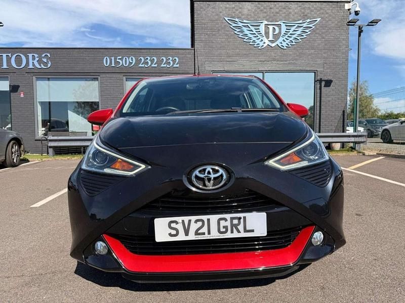 Used Toyota Aygo X-clusiv 71 HP (52 kW) 2021 Black Hatchback