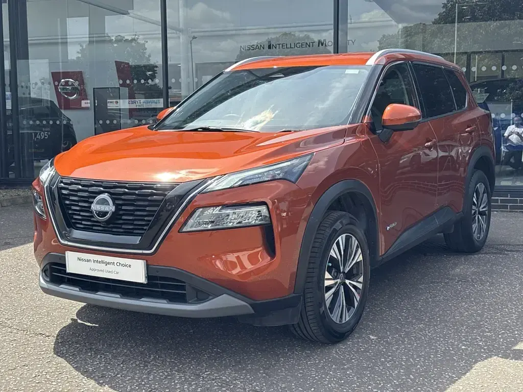Used Nissan X-Trail N-Connecta 213 HP (156 kW) 2023 Orange SUV