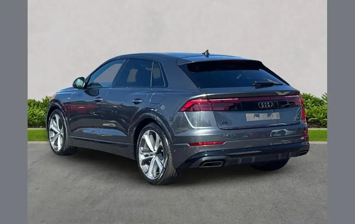 New Audi Q8 Comfort 389 HP (286 kW) 2025 Other SUV
