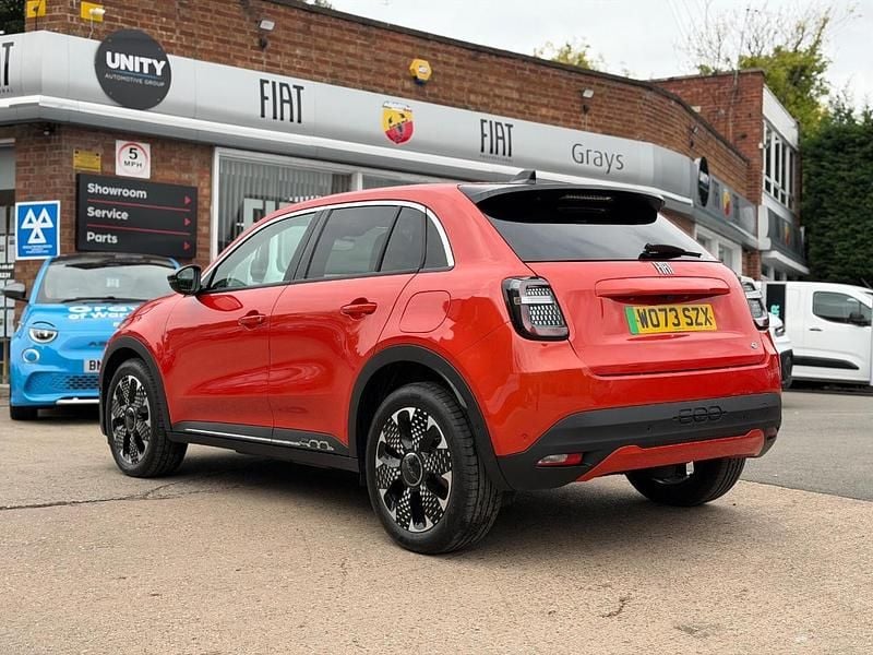 Used Fiat 600E La Prima 114 kW (156 HP) 2024 Orange SUV