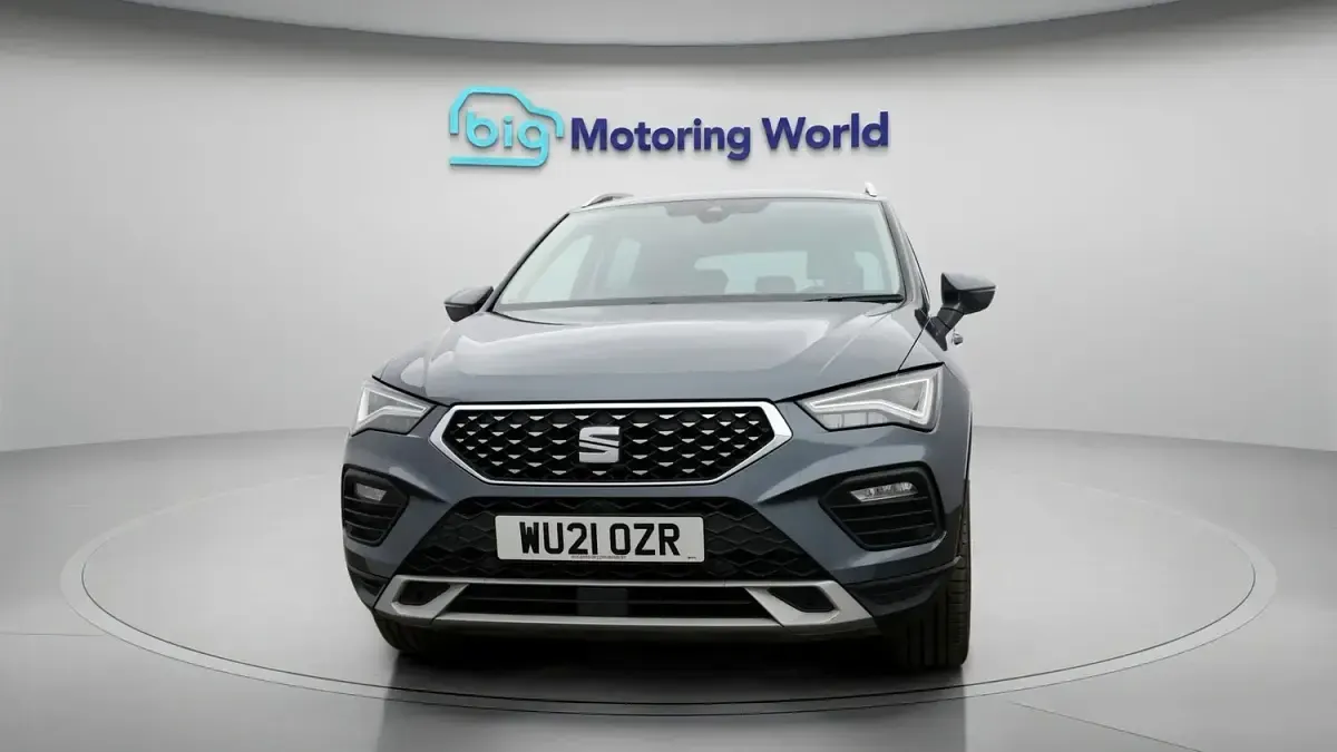 Käytetty Seat Ateca Xperience Lux 150 HP (110 kW) 2021 Harmaa Katumaasturi