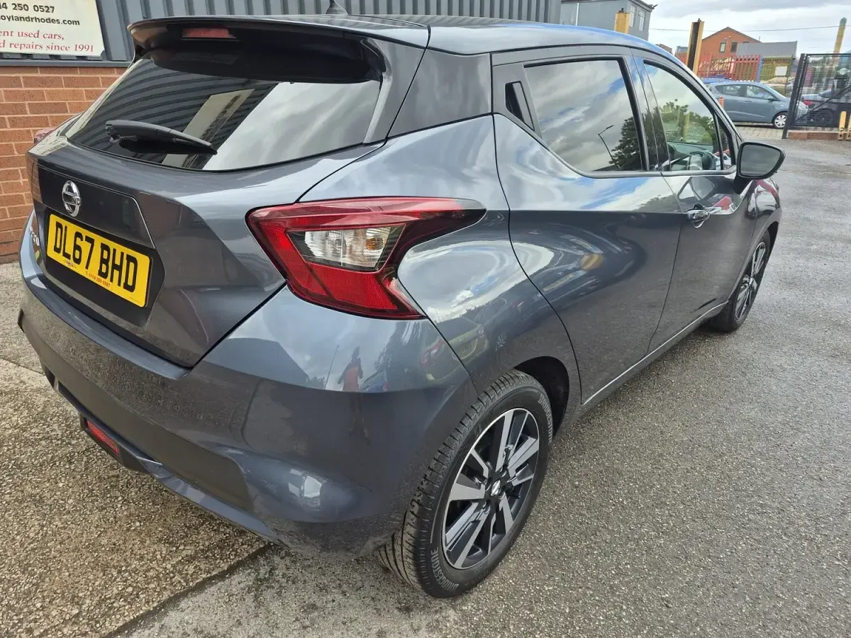 Used Nissan Micra N-Connecta 90 HP (66 kW) 2017 Grey Hatchback
