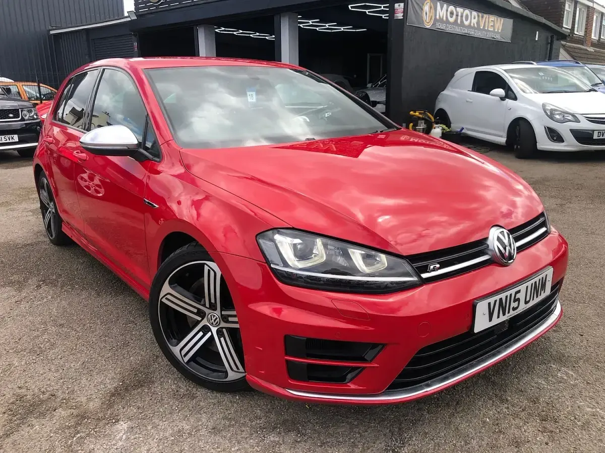 Used VW Golf VII R 2015 Red Hatchback