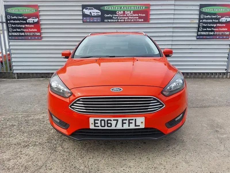 Used Ford Focus Zetec 2017 Red Estate