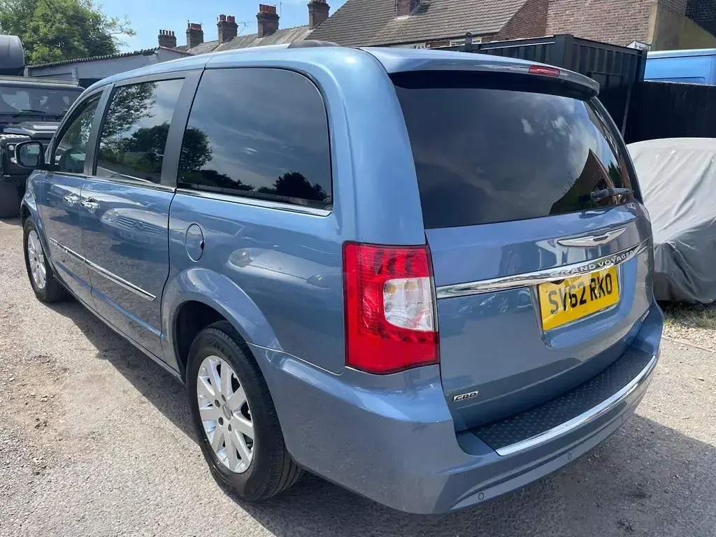 Used Chrysler Grand Voyager Limited 2012 Blue MPV