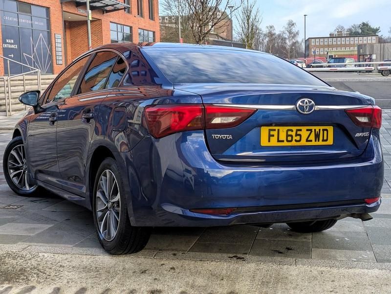 Used Toyota Avensis Business Edition 2015 Blue Sedan