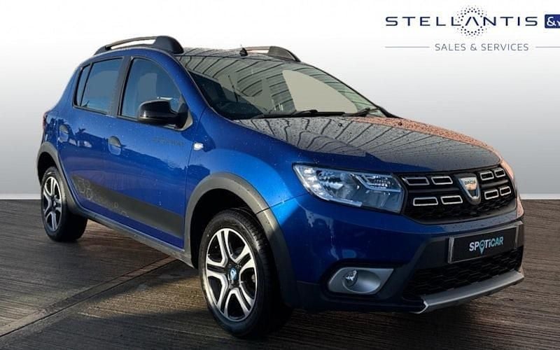 Blue Used 2020 Dacia Sandero Stepway Hatchback | £7,863 (Fair price) - Image 1/4