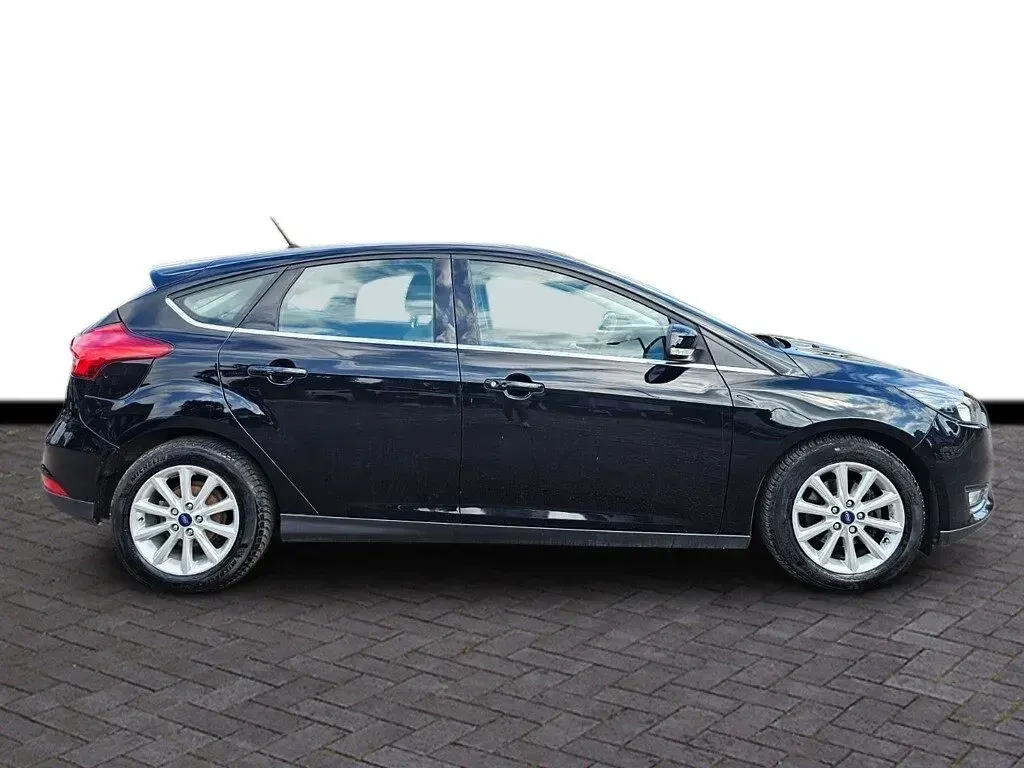 Used Ford Focus Titanium 125 HP (91 kW) 2018 Black Hatchback