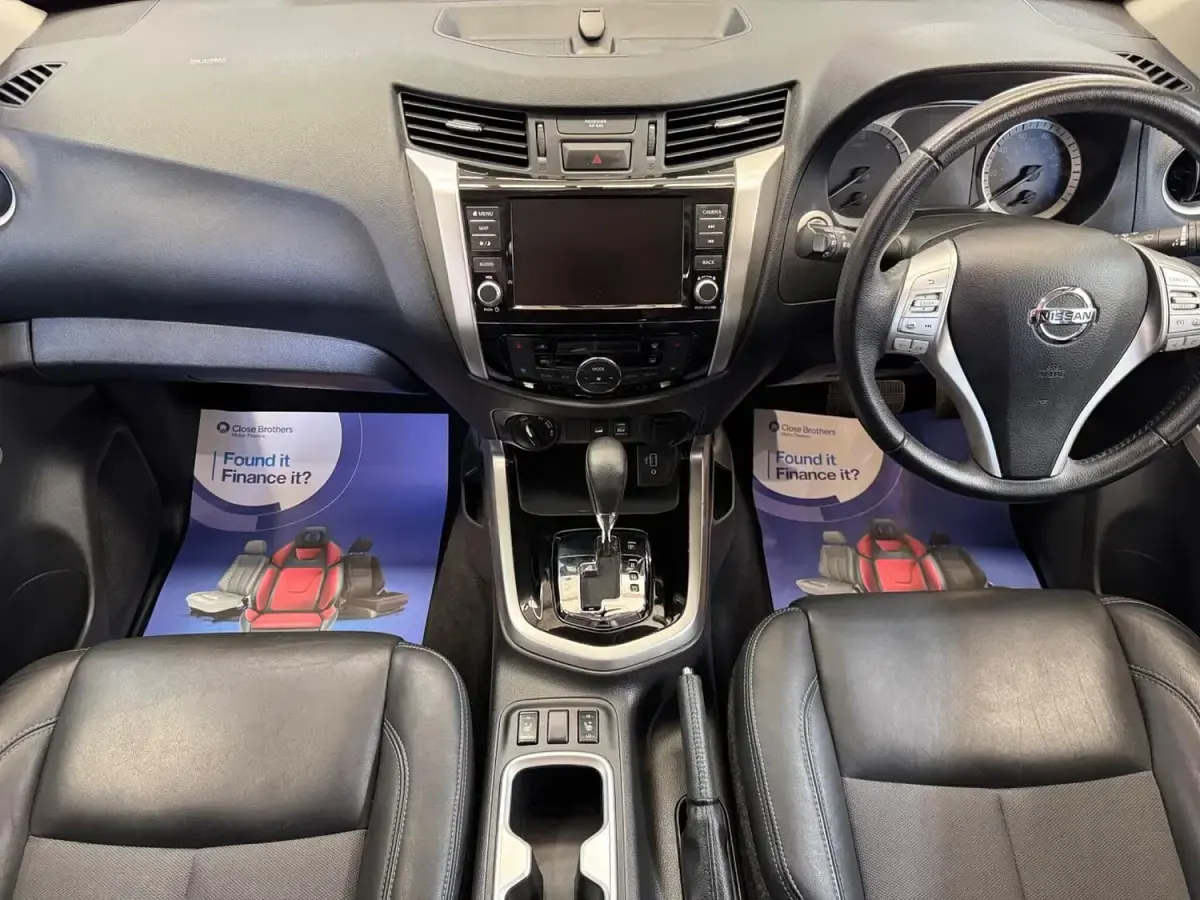 Used Nissan Navara N-Guard 190 HP (139 kW) 2021 Grey Pickup