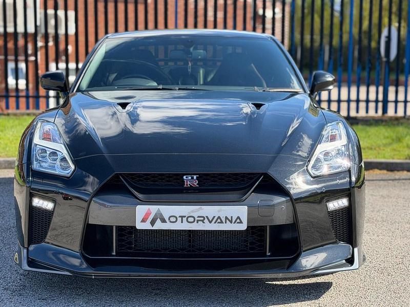 Used Nissan GT-R Recaro 570 HP (419 kW) 2018 Black Coupe