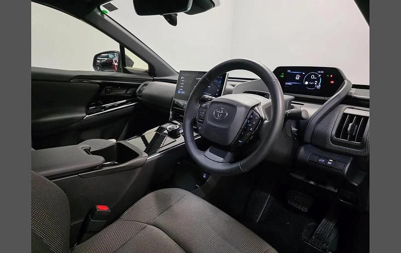 Used Toyota bZ4X 150 kW (204 HP) 2024 Red SUV