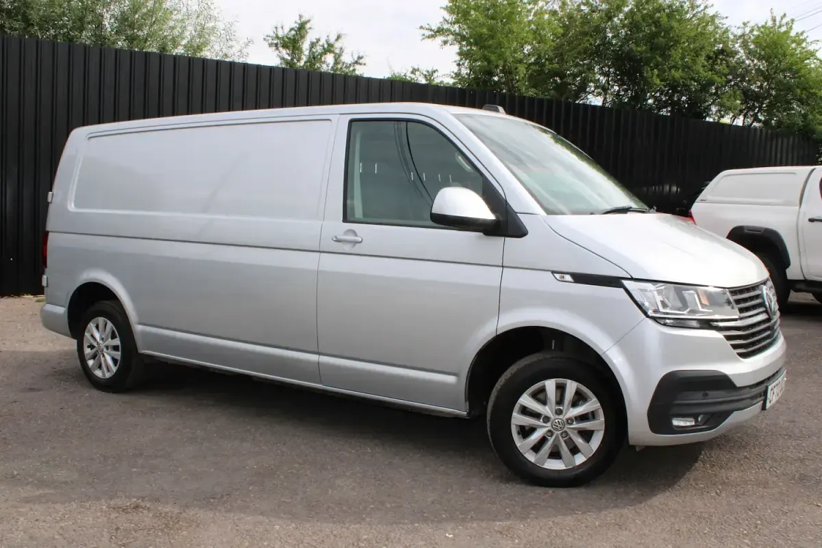 Used VW T6.1 Highline 148 HP (108 kW) 2023 Silver Van
