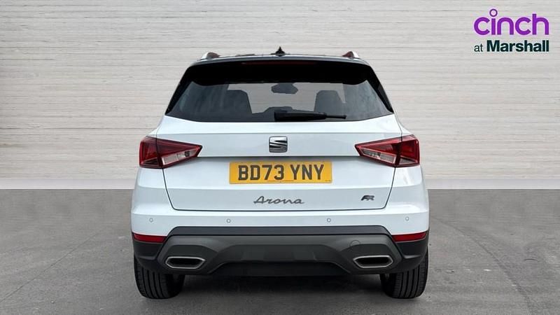 Used Seat Arona FR 110 HP (80 kW) 2023 White SUV