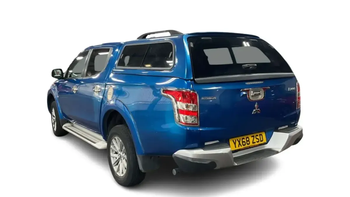 Usado Mitsubishi L200 181 HP (133 kW) 2018 Azul Pickup