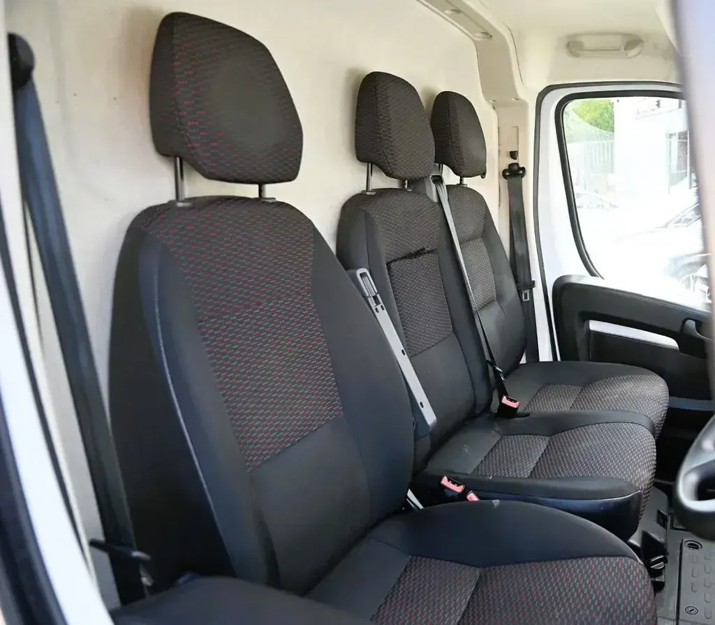 Used Peugeot Boxer 140 HP (102 kW) 2021 White Van