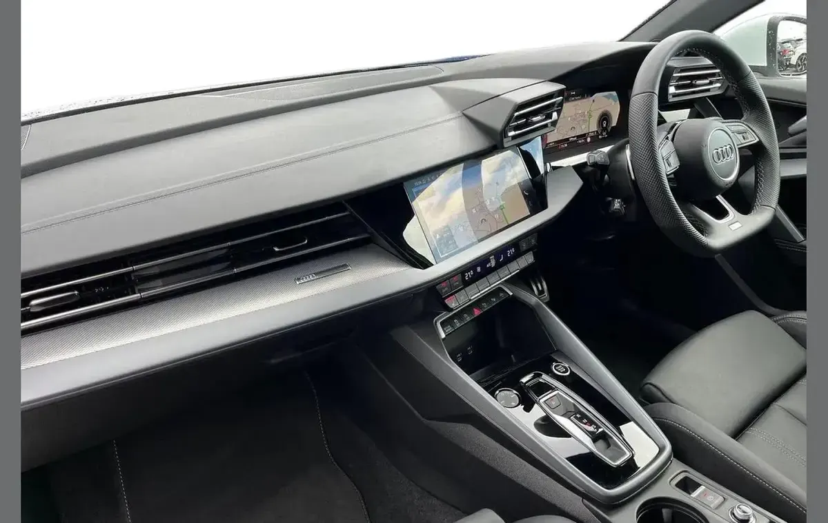 Nowe Audi A3 S-Line 147 KM (108 kW) 2025 Biały Hatchback