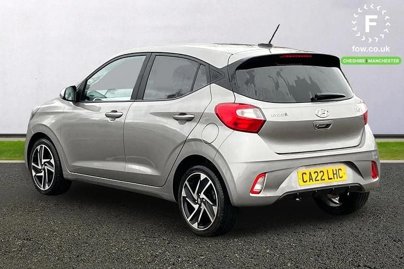 Used Hyundai i10 Premium 84 HP (61 kW) 2022 Bronze Hatchback