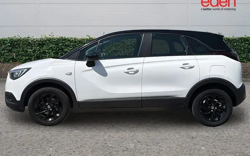 Used Vauxhall Crossland X S 110 HP (80 kW) 2019 White SUV