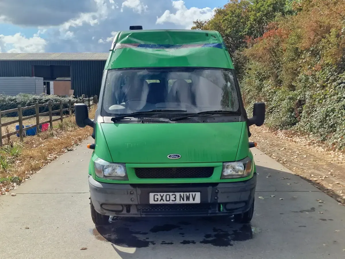 Used Ford Transit 118 HP (86 kW) 2003 Green Van