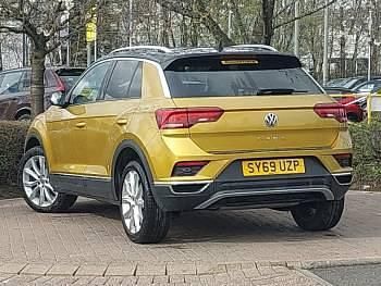 Used VW T-Roc SEL 150 HP (110 kW) 2019 Yellow SUV