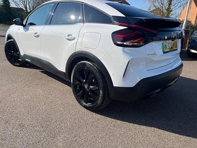 Used Citroën e-C4 Shine 98 kW (134 HP) 2022 White Hatchback