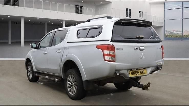 Used Mitsubishi L200 Warrior 178 HP (130 kW) 2016 Silver Pickup