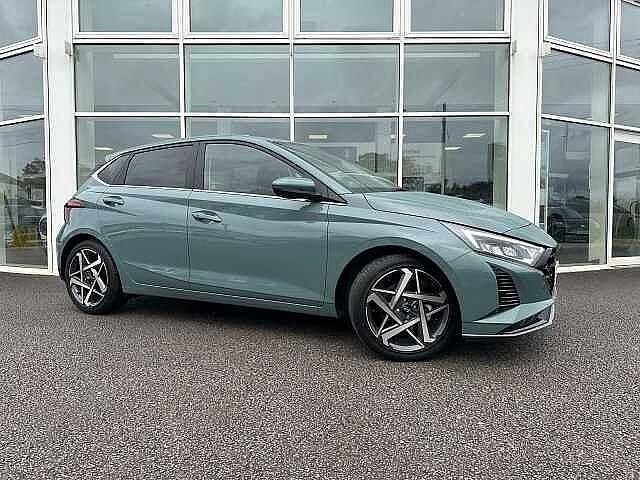 Green New 2025 Hyundai i20 Ultimate Hatchback | £19,995 (Super price) - Image 1/4