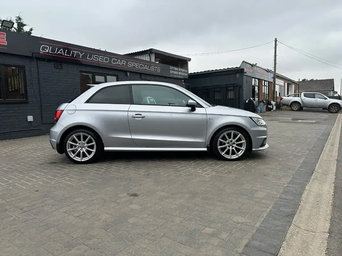 Used Audi A1 S-Line 116 HP (85 kW) 2015 Silver Hatchback