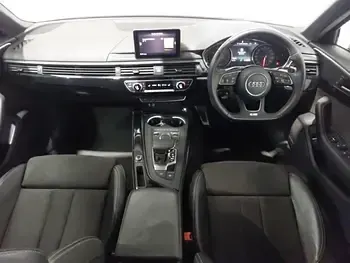 Used Audi A4 Black Edition 150 HP (110 kW) 2019 White Estate
