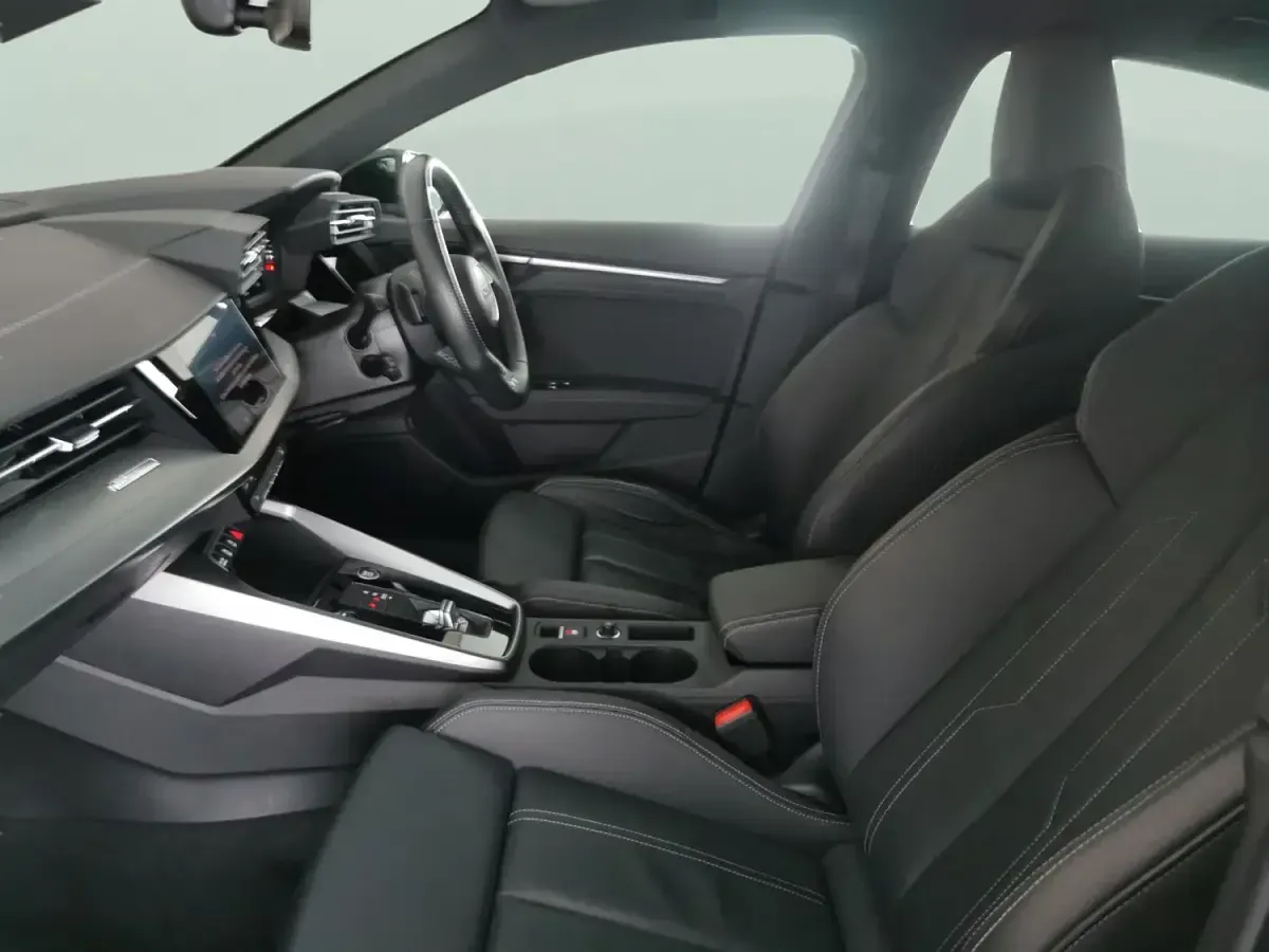 Usado Audi A3 S-Line 150 CV (110 kW) 2022 Negro Berlina