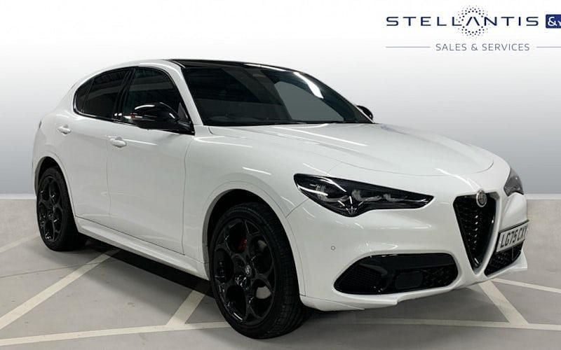 Used Alfa Romeo Stelvio 280 HP (205 kW) 2024 White SUV