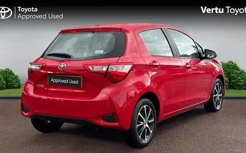 Begagnad Toyota Yaris 111 HK (81 kW) 2019 Halvkombi