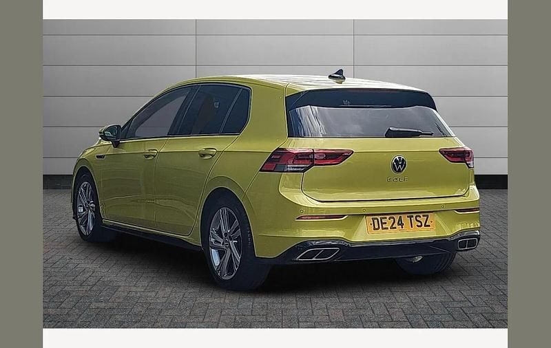 Used VW Golf VIII R-line 150 HP (110 kW) 2024 Lime yellow Hatchback
