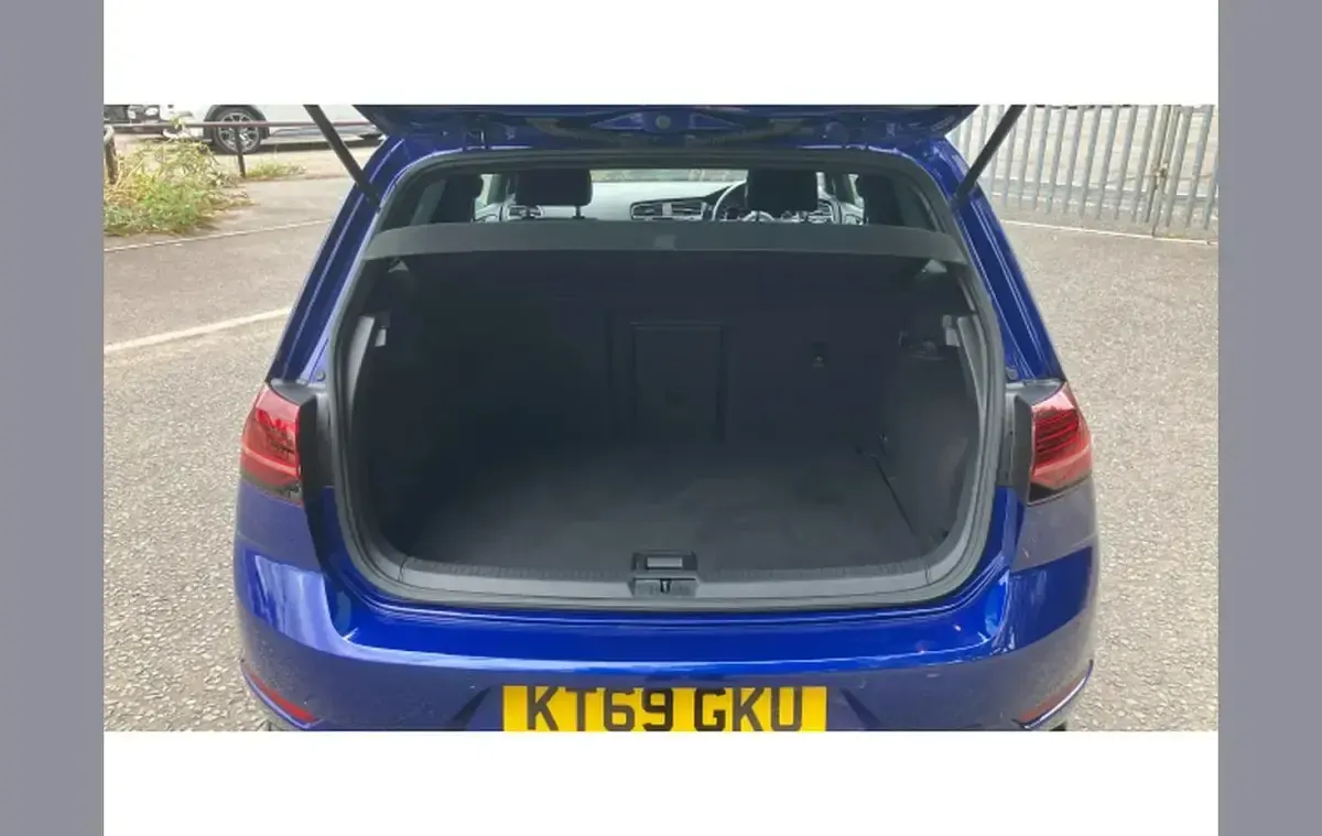 Used VW Golf VII R 300 HP (220 kW) 2019 Blue Hatchback