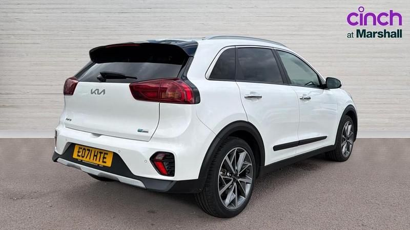 Used Kia Niro 139 HP (102 kW) 2021 White SUV