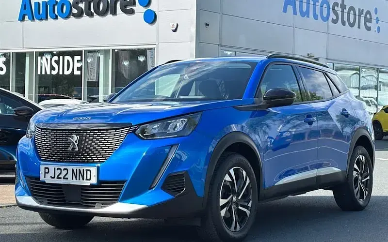 Second-hand Peugeot 2008 Allure Premium 101 CP (74 kW) 2022 SUV