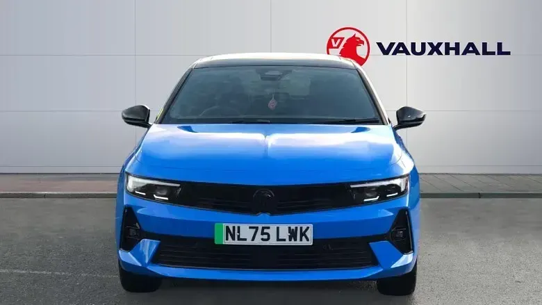 Begagnad Vauxhall Astra Ultimate 114 kW (156 HK) 2025 Halvkombi